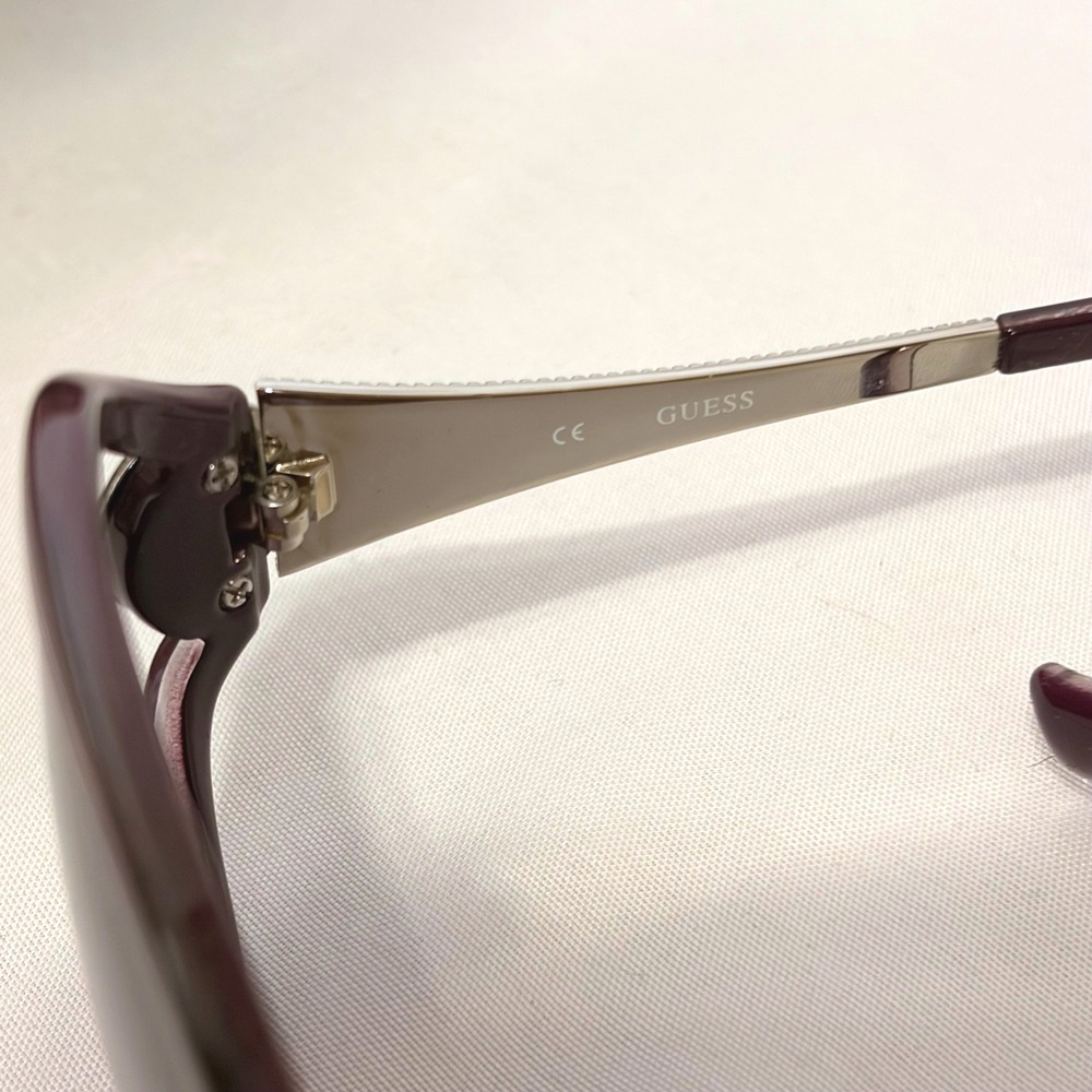 Guess Y2k Purple Oversized sunglasses with silver G Logo and Zebra Print design - Picture 4 of 8